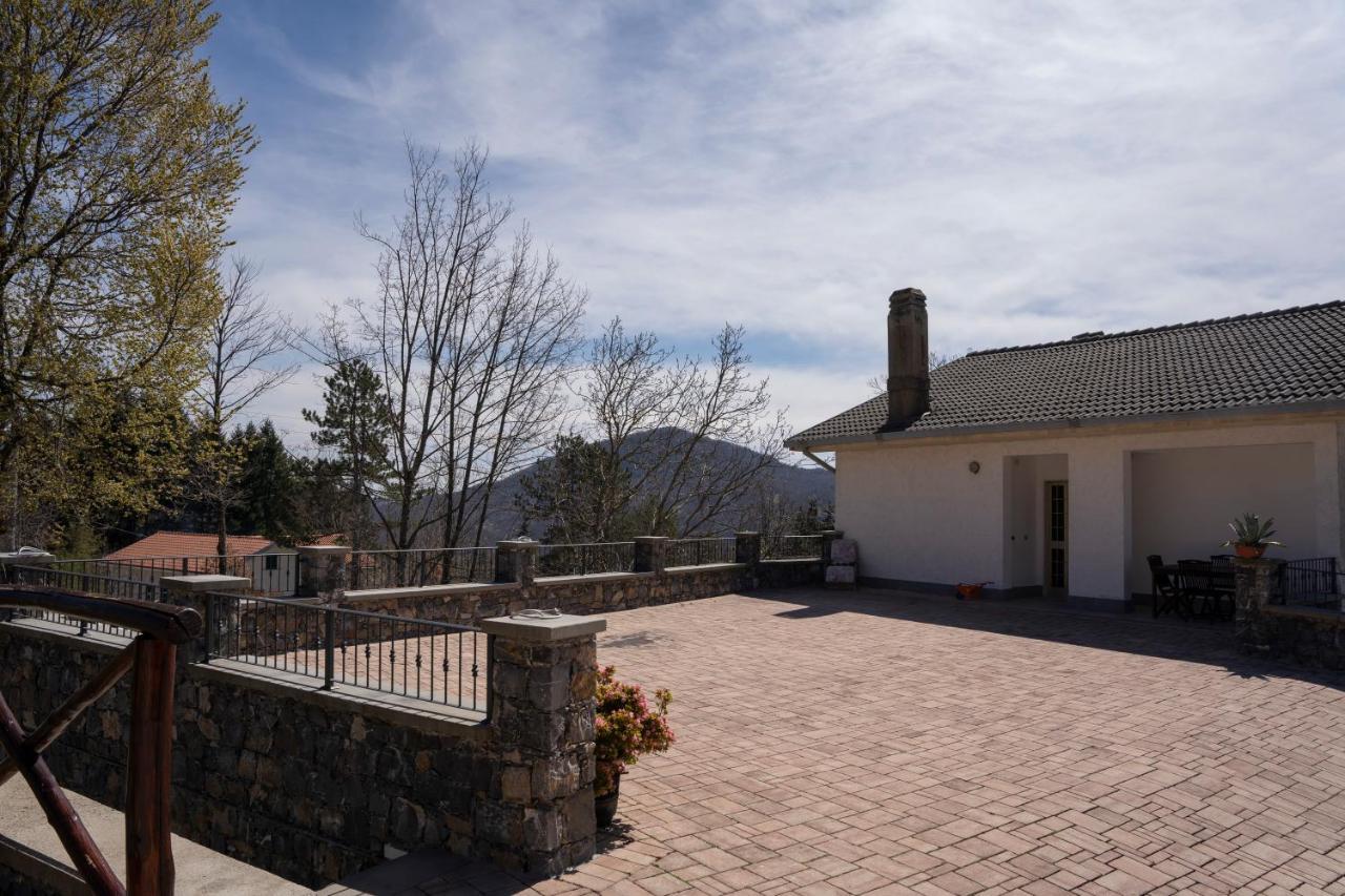028 - Agriturismo "Il Boschetto" Con Piscina, Pace E Natura - Camera Familiare Cavizzano Exterior photo